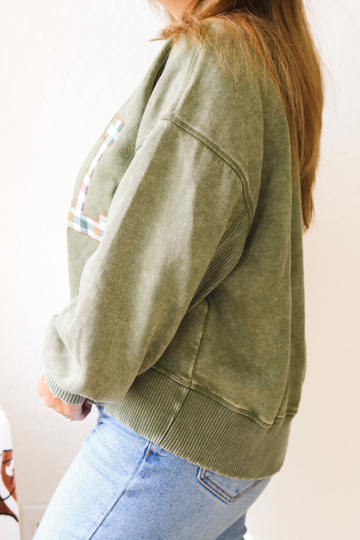 FALL Stitched Graphic Pullover (olive)
