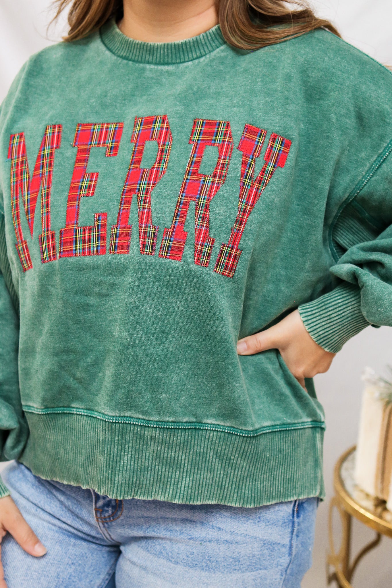 Merry Embroidered Pullover (green)