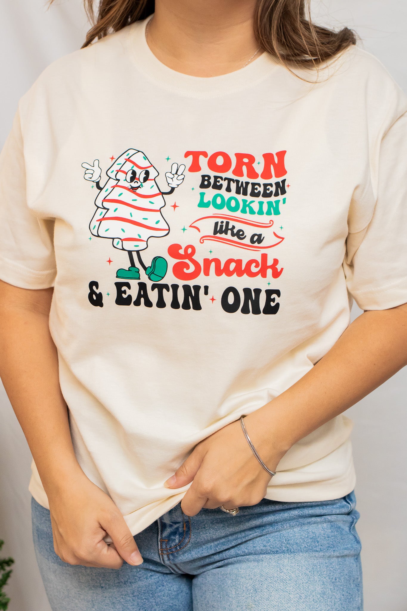 Lookin' Like A Snack Graphic Tee (natural)