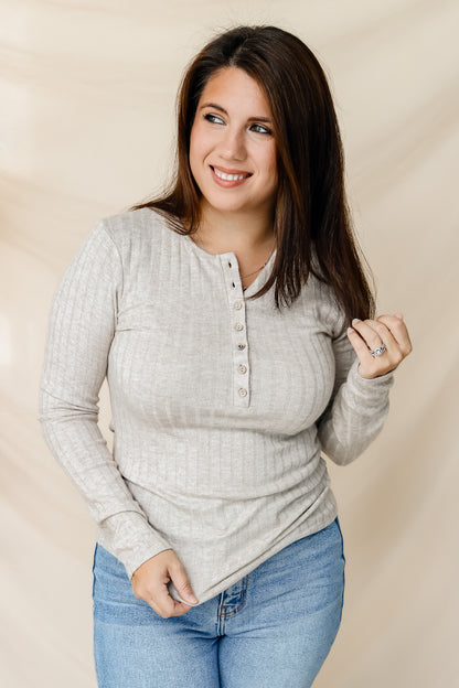 Laid Back Days Button Top (ash mocha)