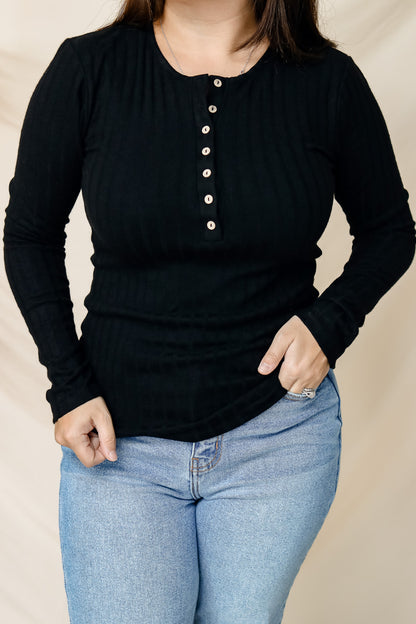 Laid Back Days Button Top (black)