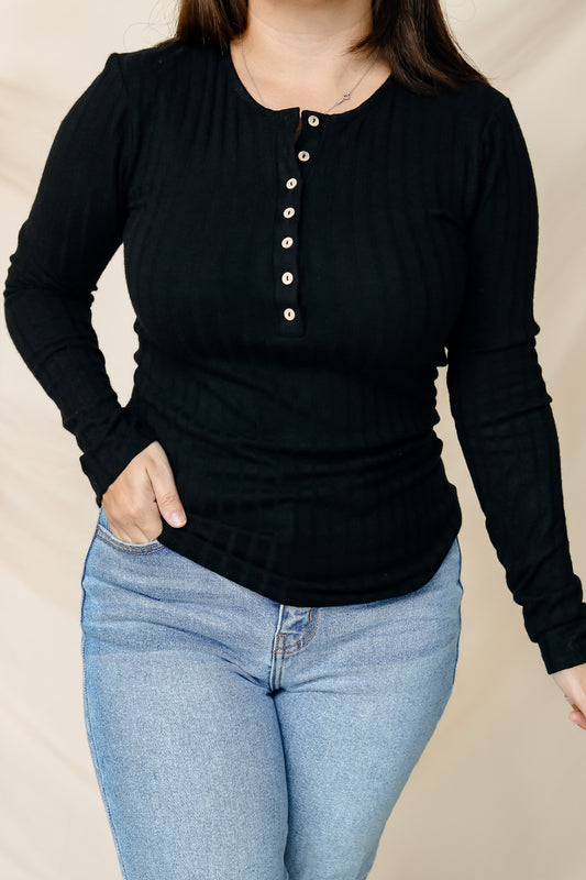 Laid Back Days Button Top (black)