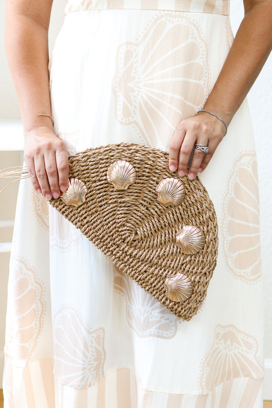 Seashell Straw Clutch