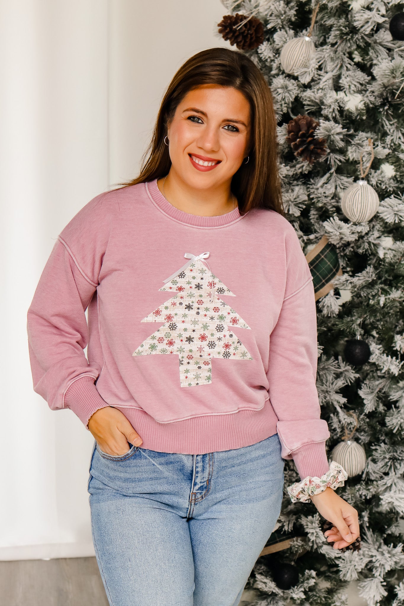 Snowflakes Christmas Tree Pullover (light rose)