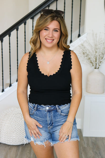 Simply Chic Scalloped Tank Top (black)