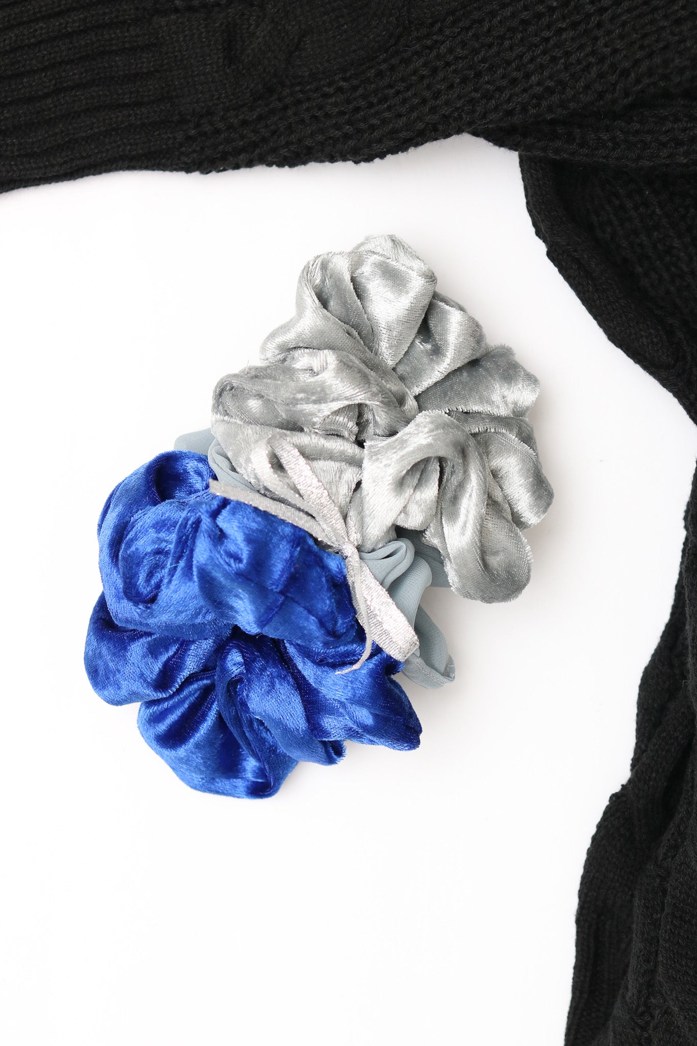 Silver/Blue Scrunchies (3-pack)